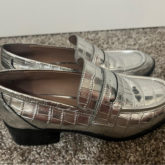ZAC Zac Posen Metallic Silver Loafers - Picture 2 of 4
